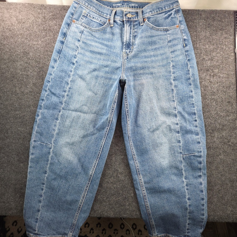 Old Navy Barrel Leg Jeans Women Light Wash High Rise Curved Leg Denim 8 Petite